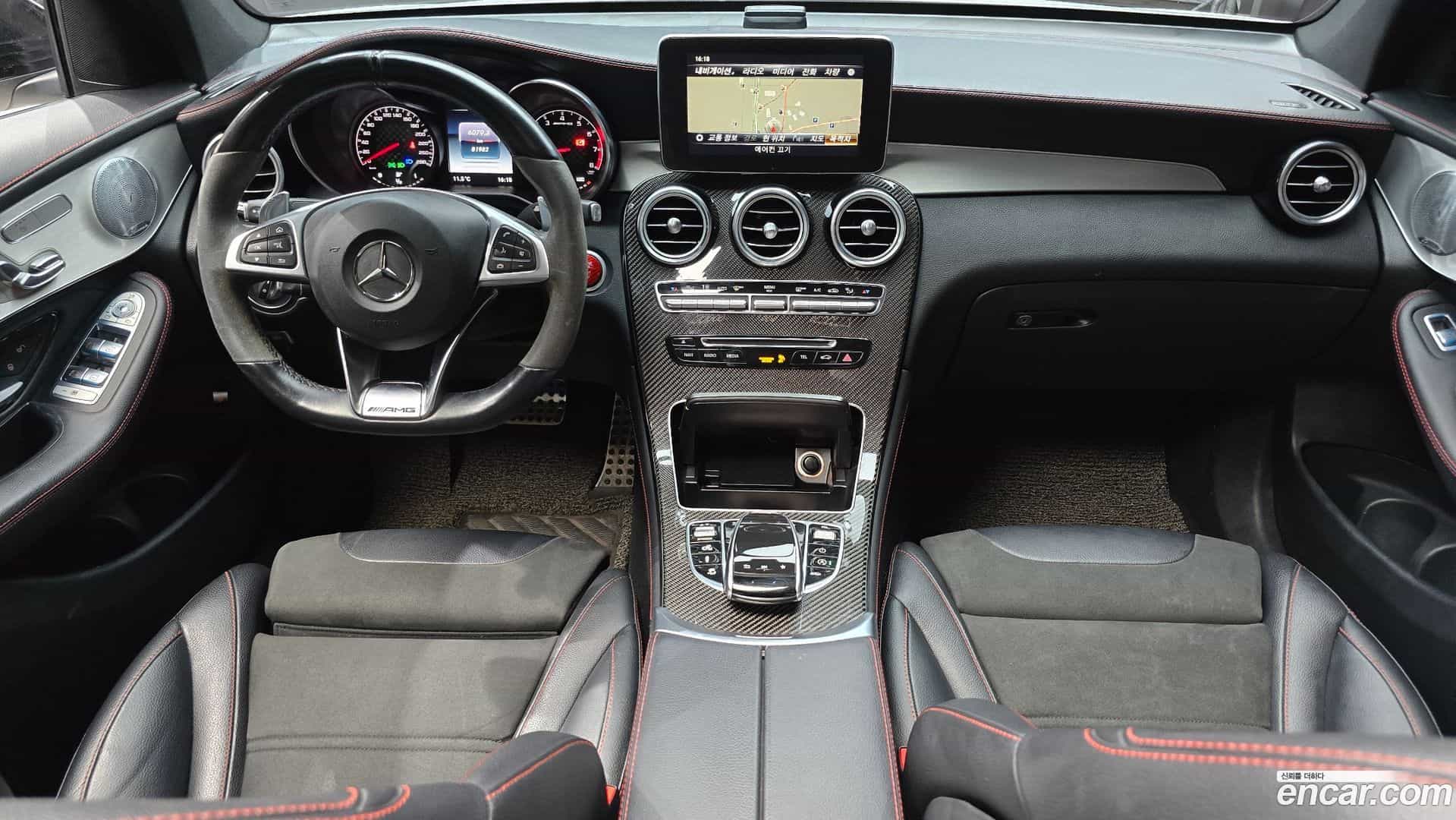 GLC-Class Mercedes-Benz 2019.11-INNER-007