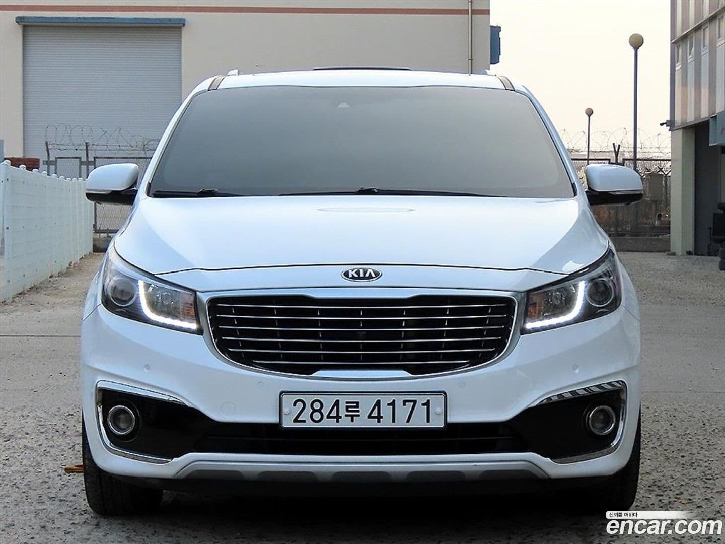 Main__Slider__Photo:Canival Kia 2017.7-0