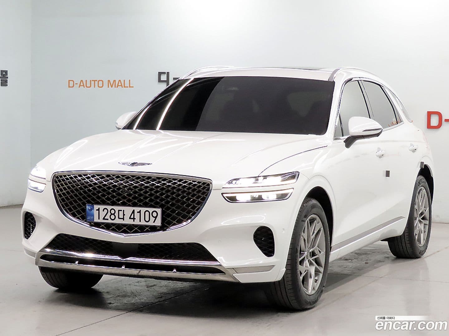 Main__Slider__Photo:GV70 Genesis 2022.6-0