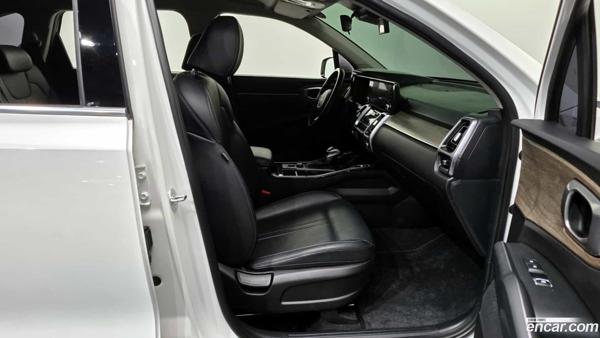 Sorento Kia 2023.0-OPTION-015