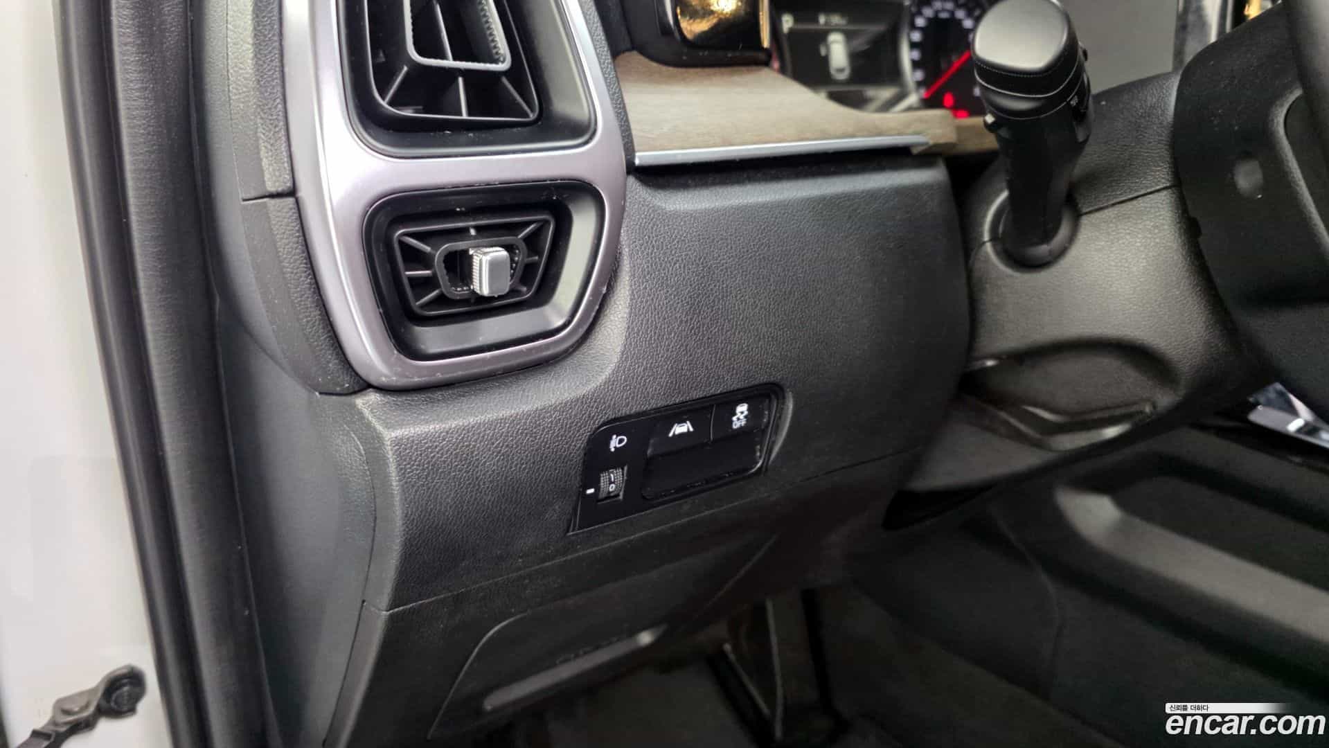 Sorento Kia 2023.0-OPTION-021