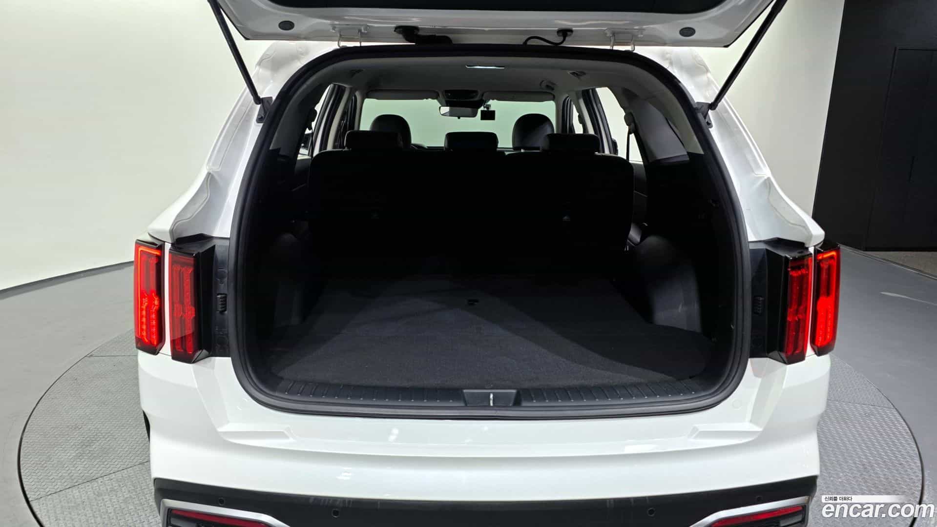 Sorento Kia 2023.0-OPTION-024