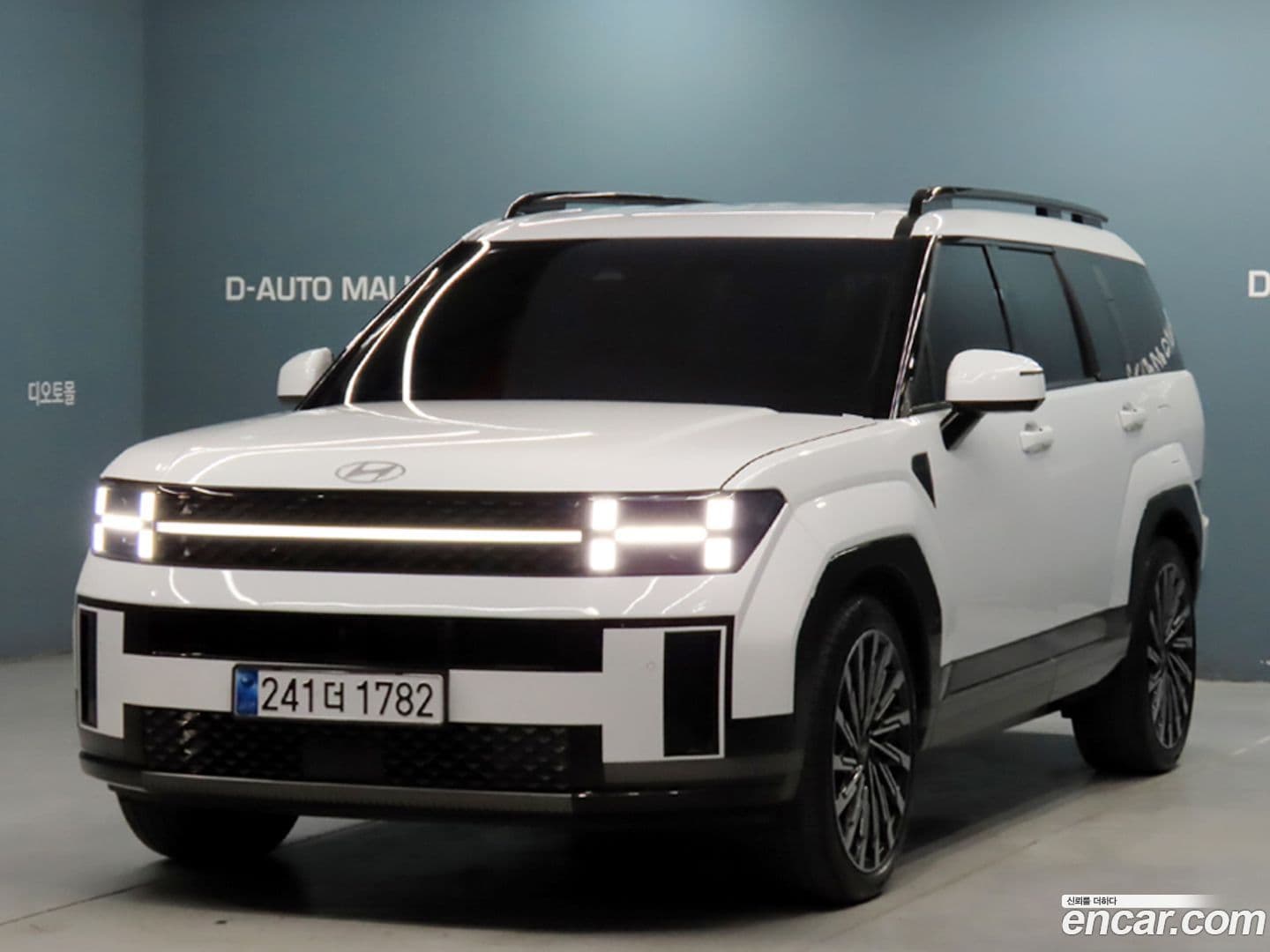 Main__Slider__Photo:Santafe Hyundai 2024.2-0