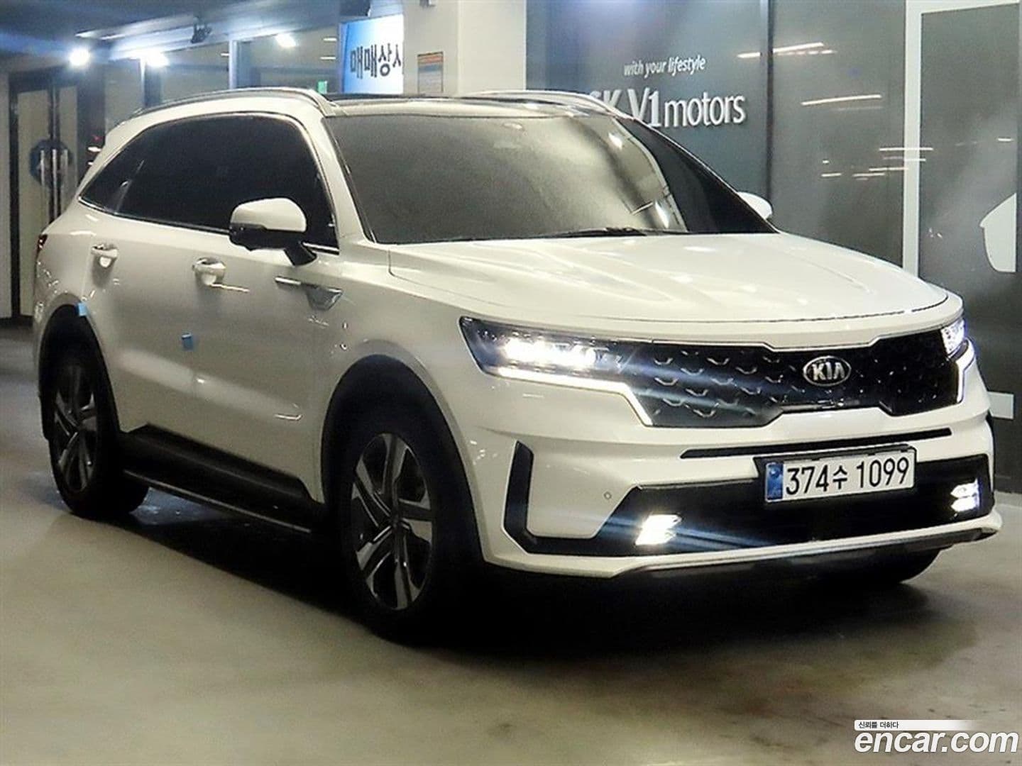 Main__Slider__Photo:Sorento Kia 2021.3-0