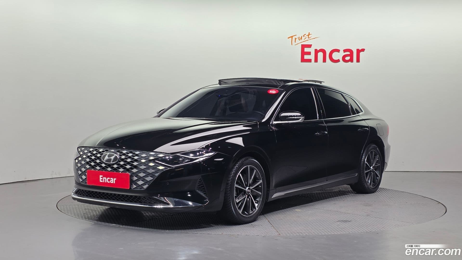 Main__Slider__Photo:Grandeur Hyundai 2019.11-0