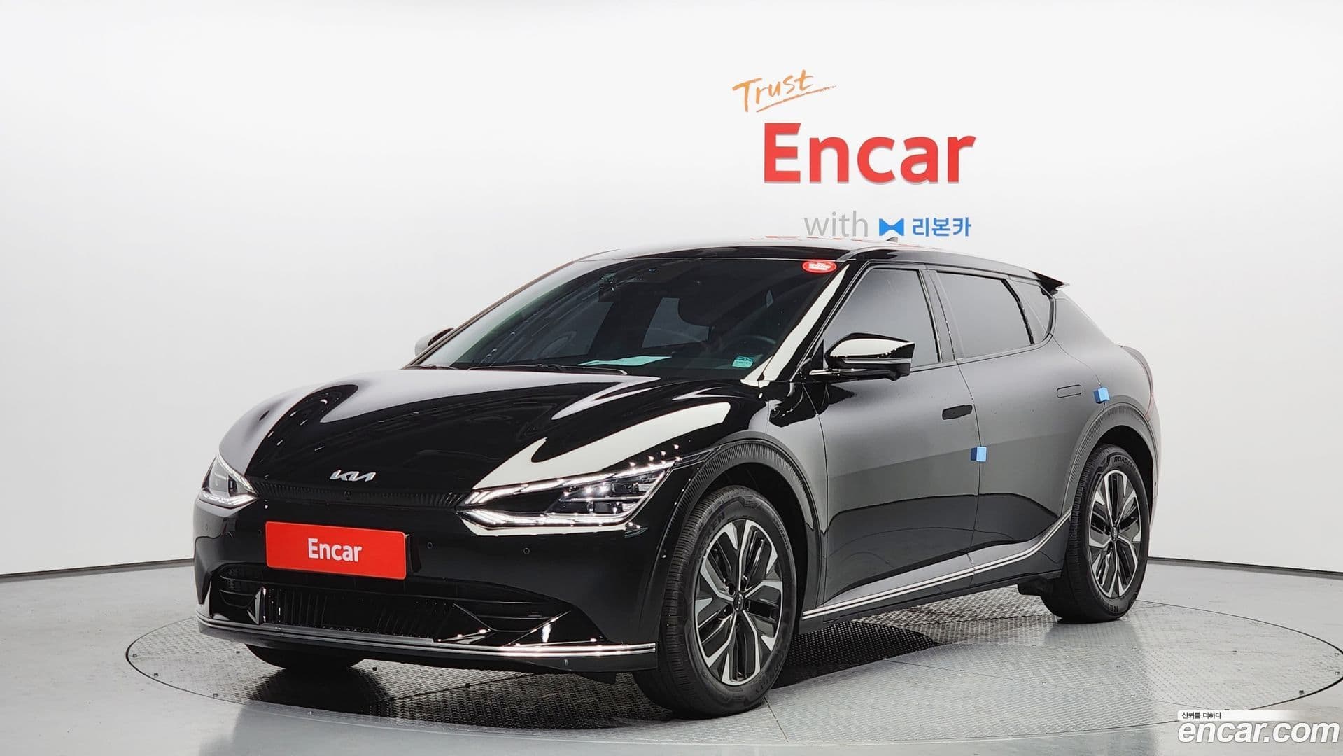 Main__Slider__Photo:EV6 Kia 2022.8-0