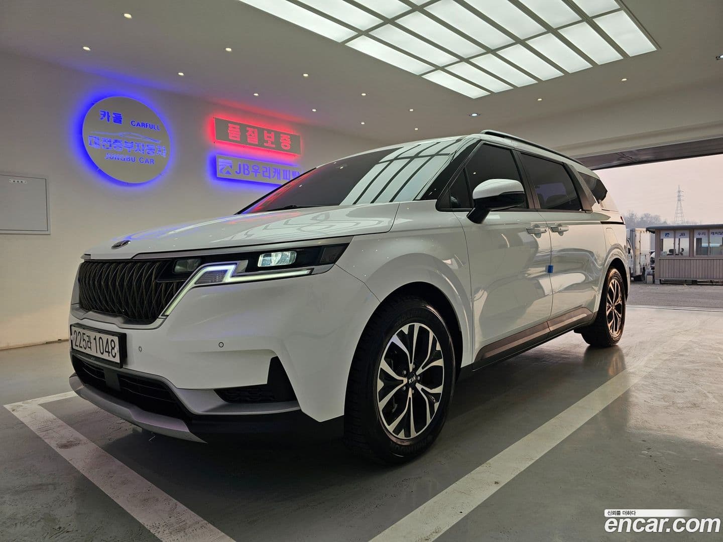 Main__Slider__Photo:Canival Kia 2021.2-0