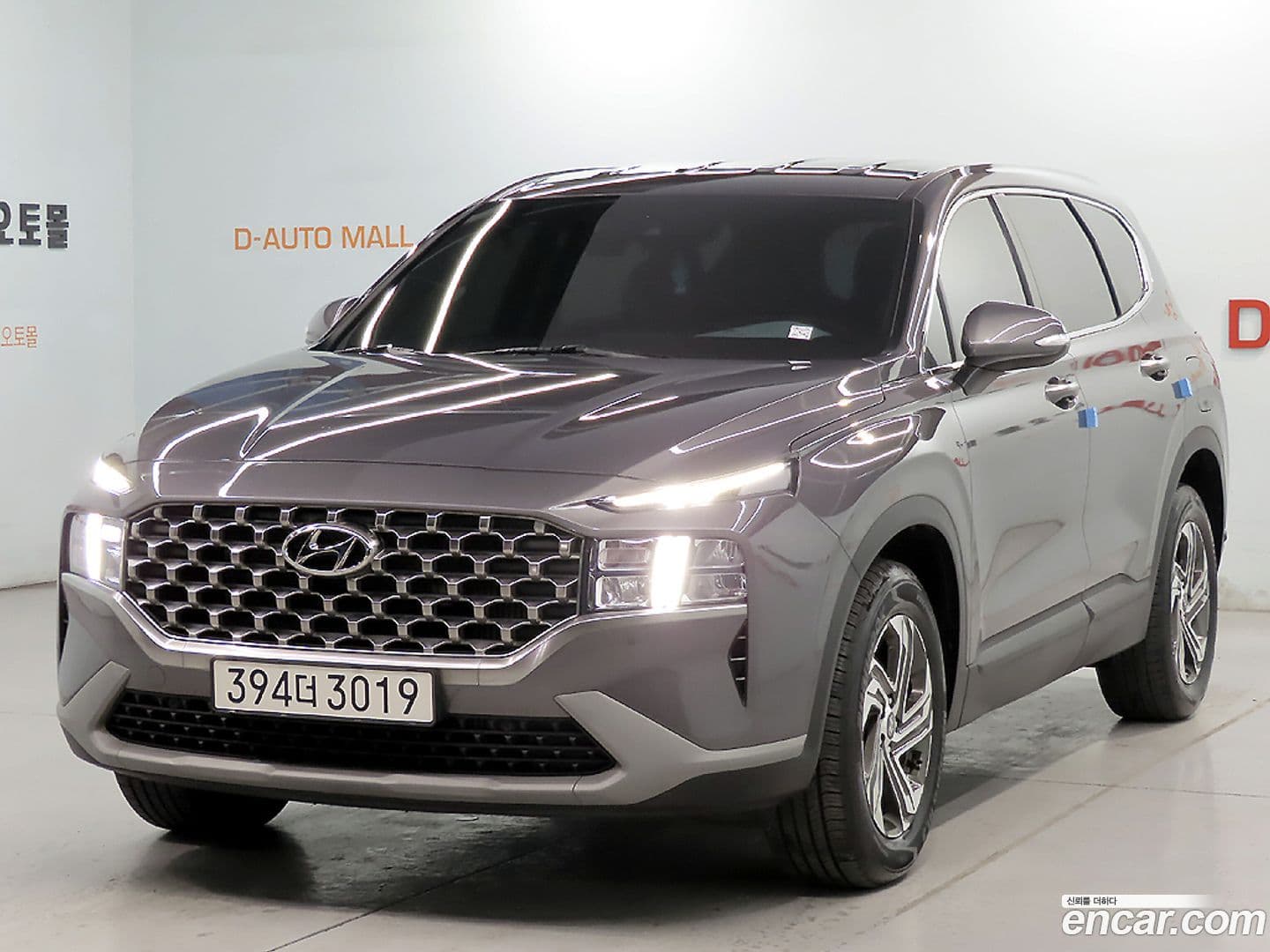 Main__Slider__Photo:Santafe Hyundai 2022.6-0