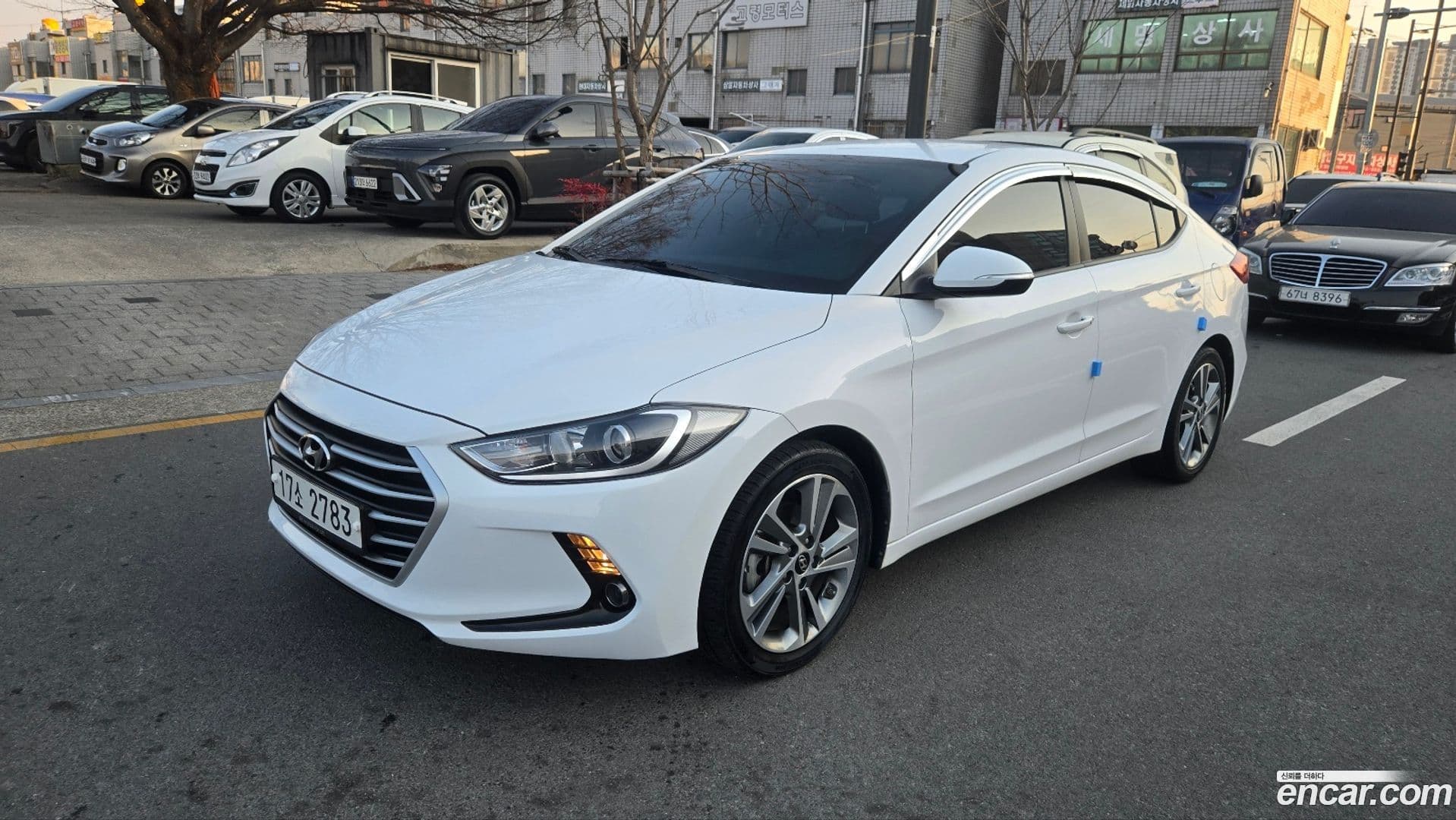 Main__Slider__Photo:AVANTE Hyundai 2018.6-0