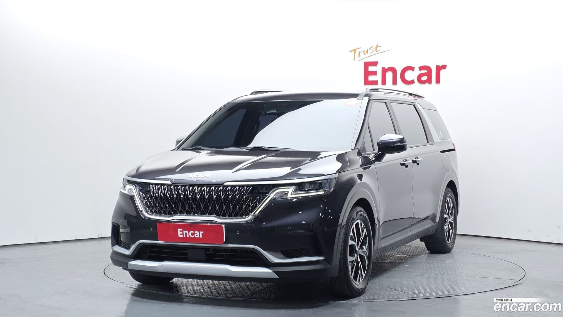Main__Slider__Photo:Canival Kia 2021.11-0