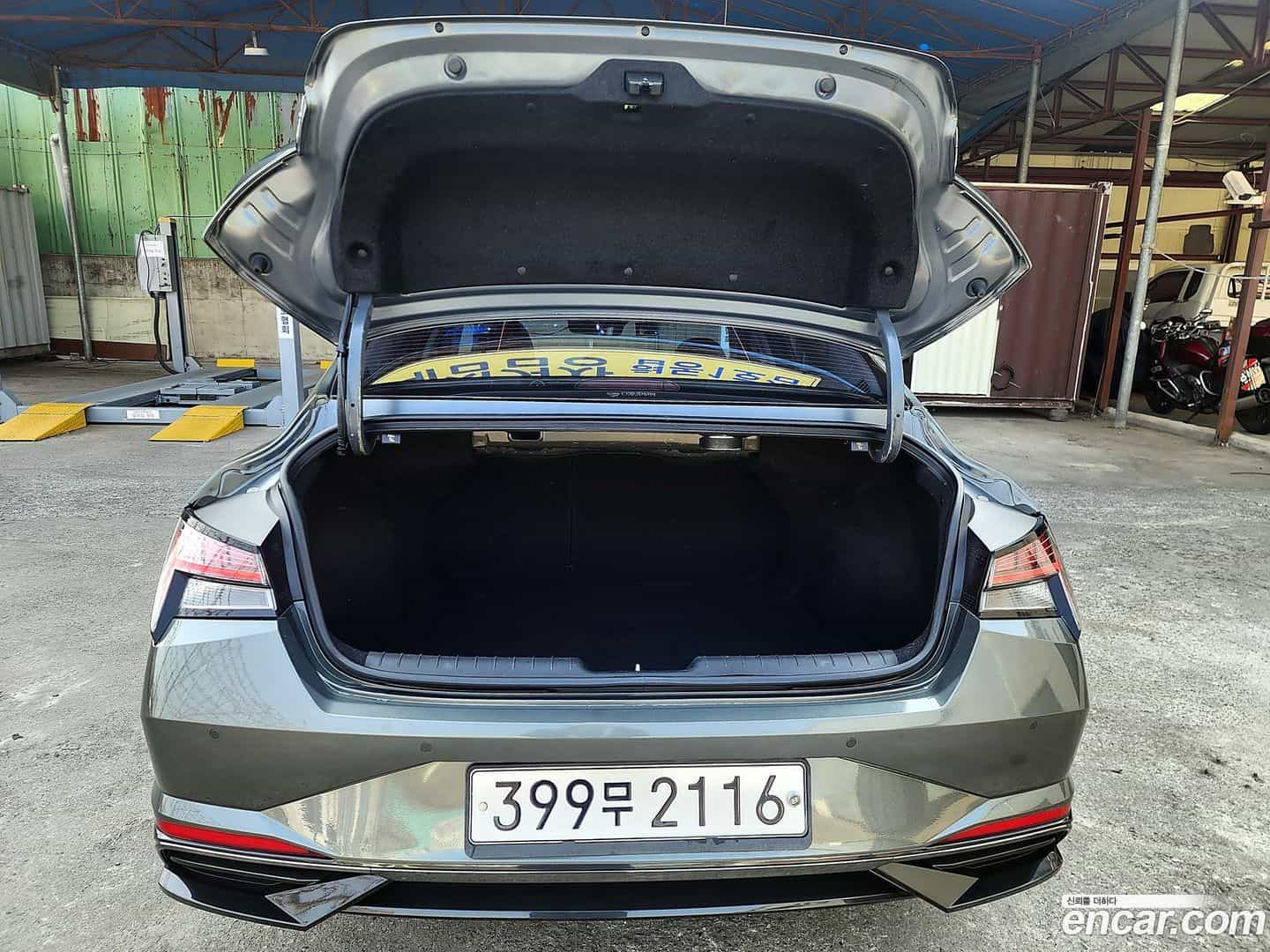 AVANTE Hyundai 2020.5-INNER-007
