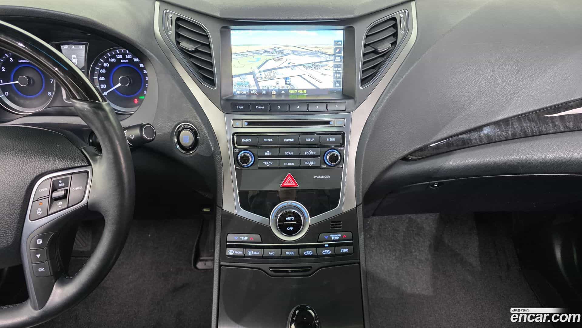 Grandeur Hyundai 2015.11-OPTION-018