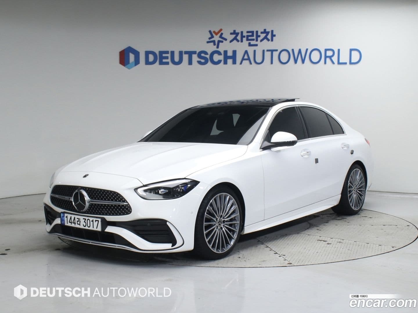 Main__Slider__Photo:C-Class Mercedes-Benz 2023.5-0
