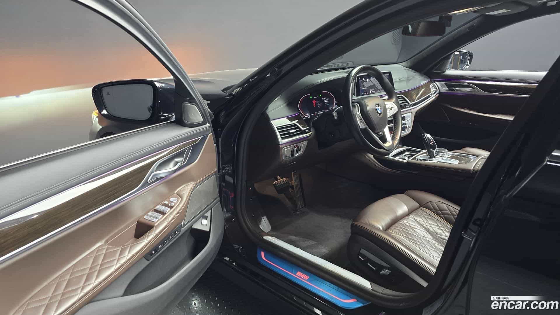 7-Series BMW 2021.6-INNER-010