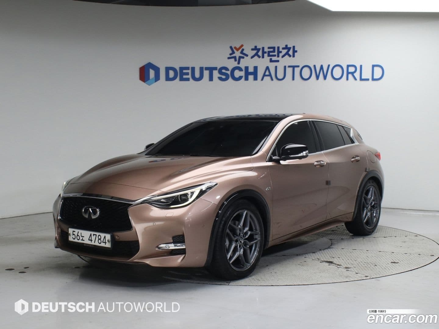 Main__Slider__Photo:Q30 Infiniti 2017.2-0