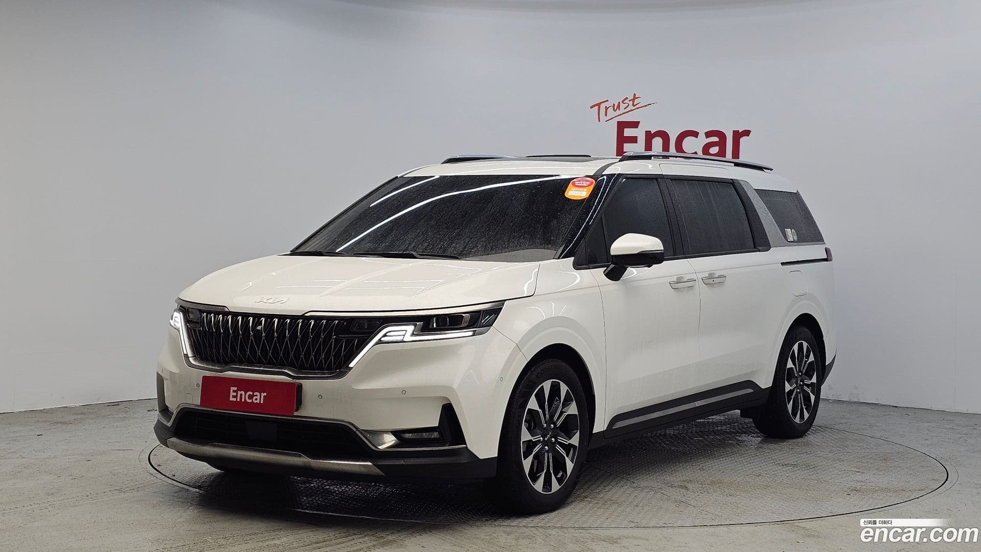 Main__Slider__Photo:Canival Kia 2022.11-0