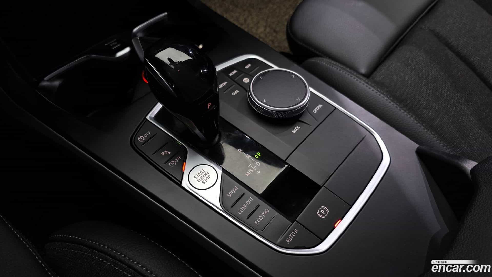 1-Series BMW 2021.3-INNER-009