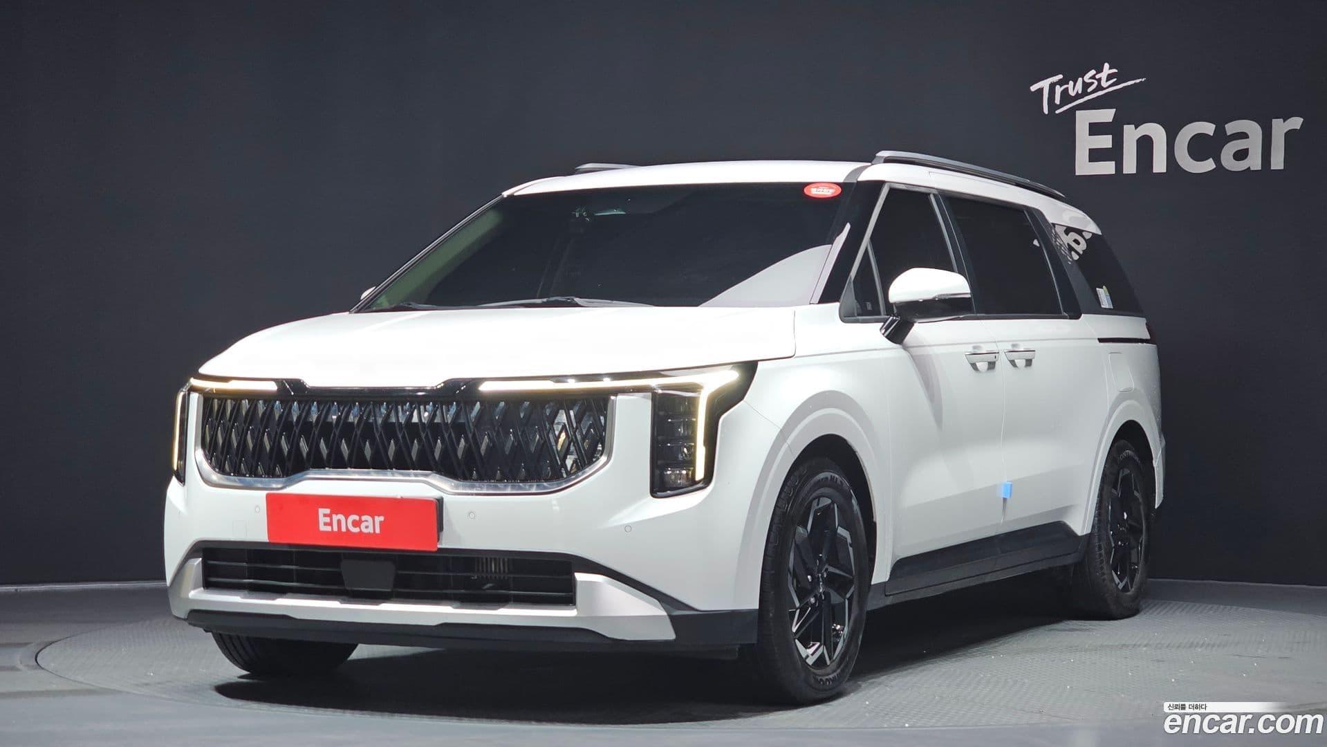Main__Slider__Photo:Canival Kia 2024.2-0