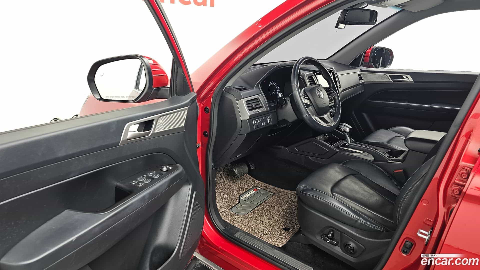 Rexton KG Mobility 2019.6-INNER-010