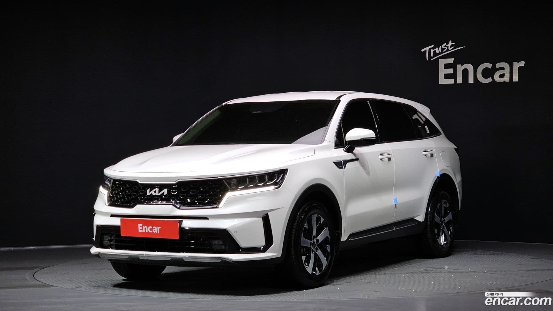 Main__Slider__Photo:Sorento Kia 2021.9-0