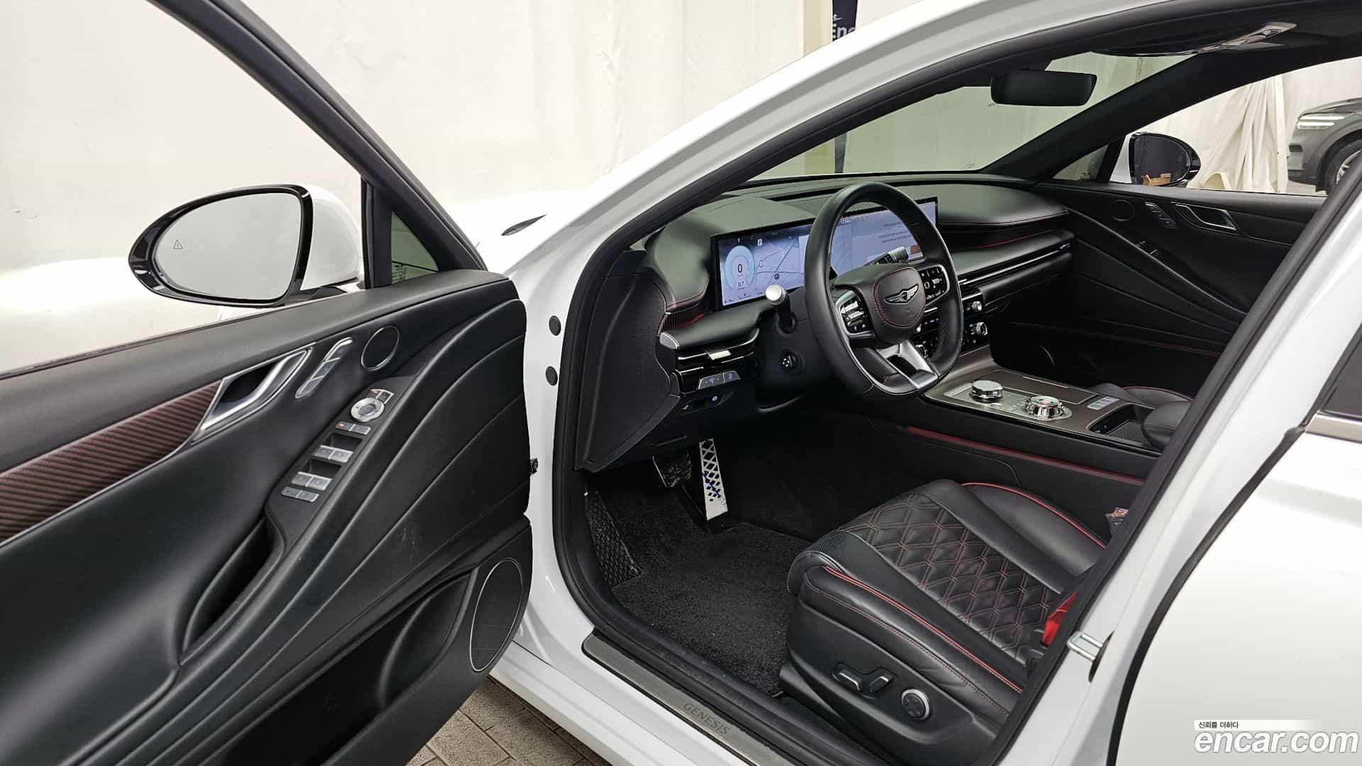 G80 Genesis 2024.0-INNER-010