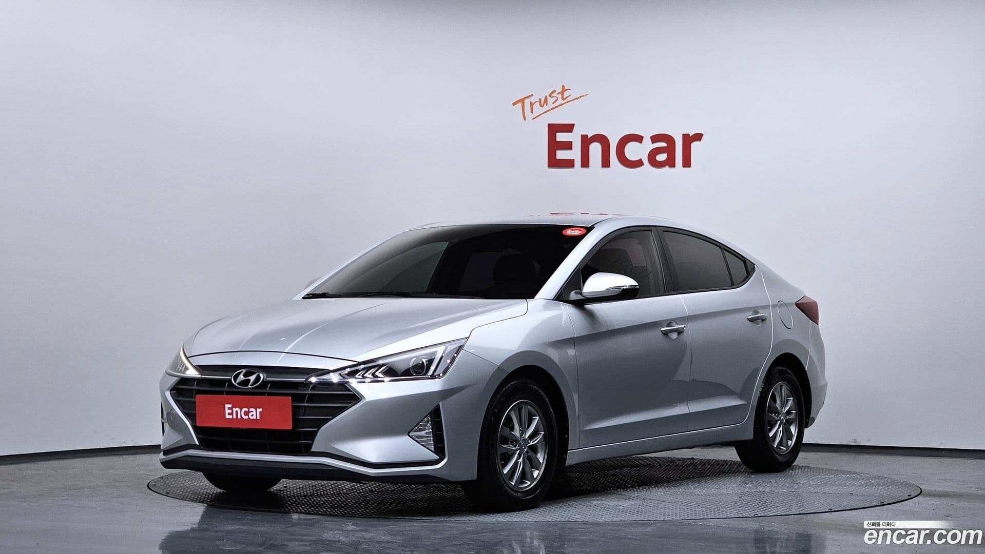 Main__Slider__Photo:AVANTE Hyundai 2019.4-0