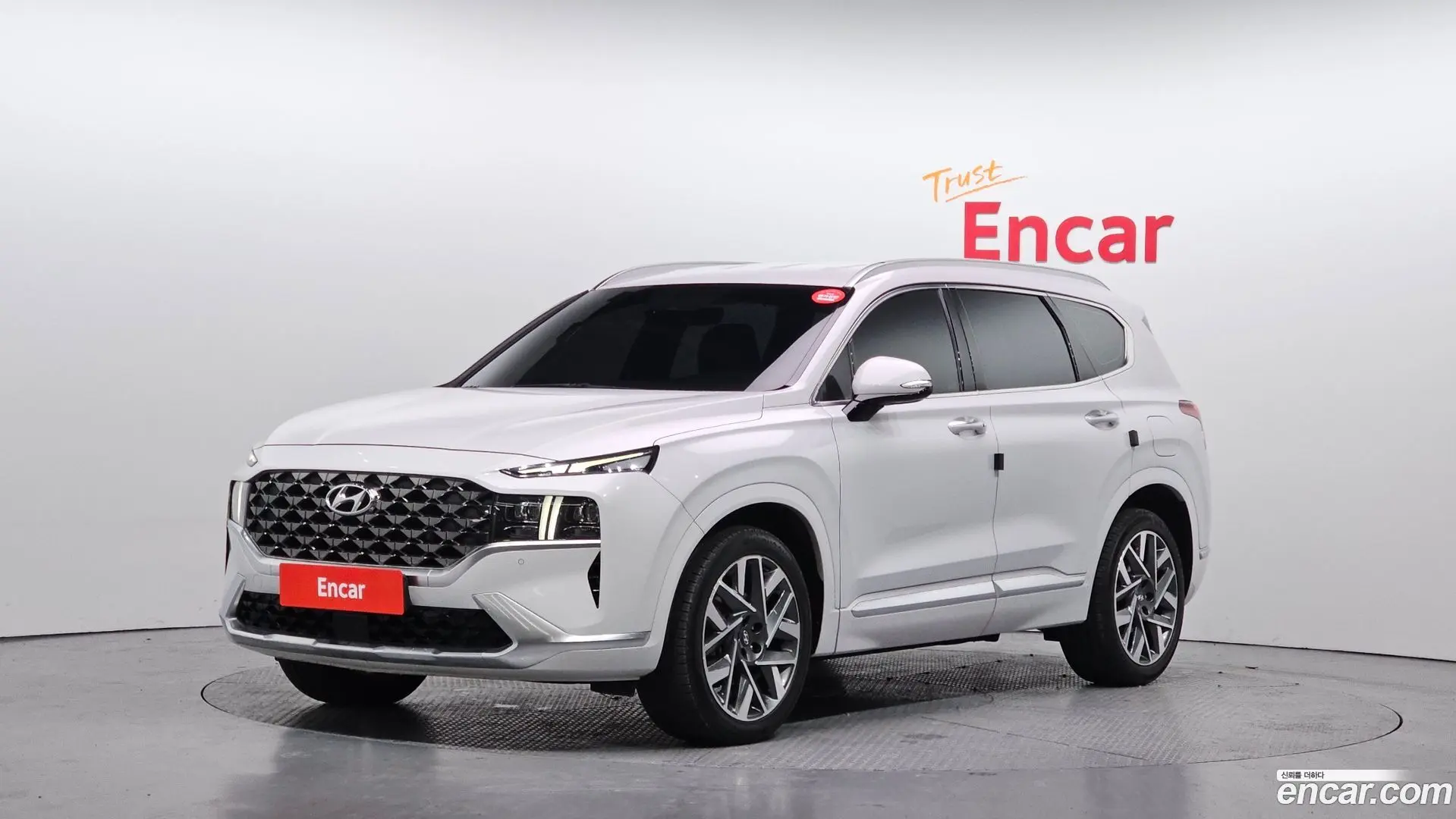Main__Slider__Photo:Santafe Hyundai 2020.8-0