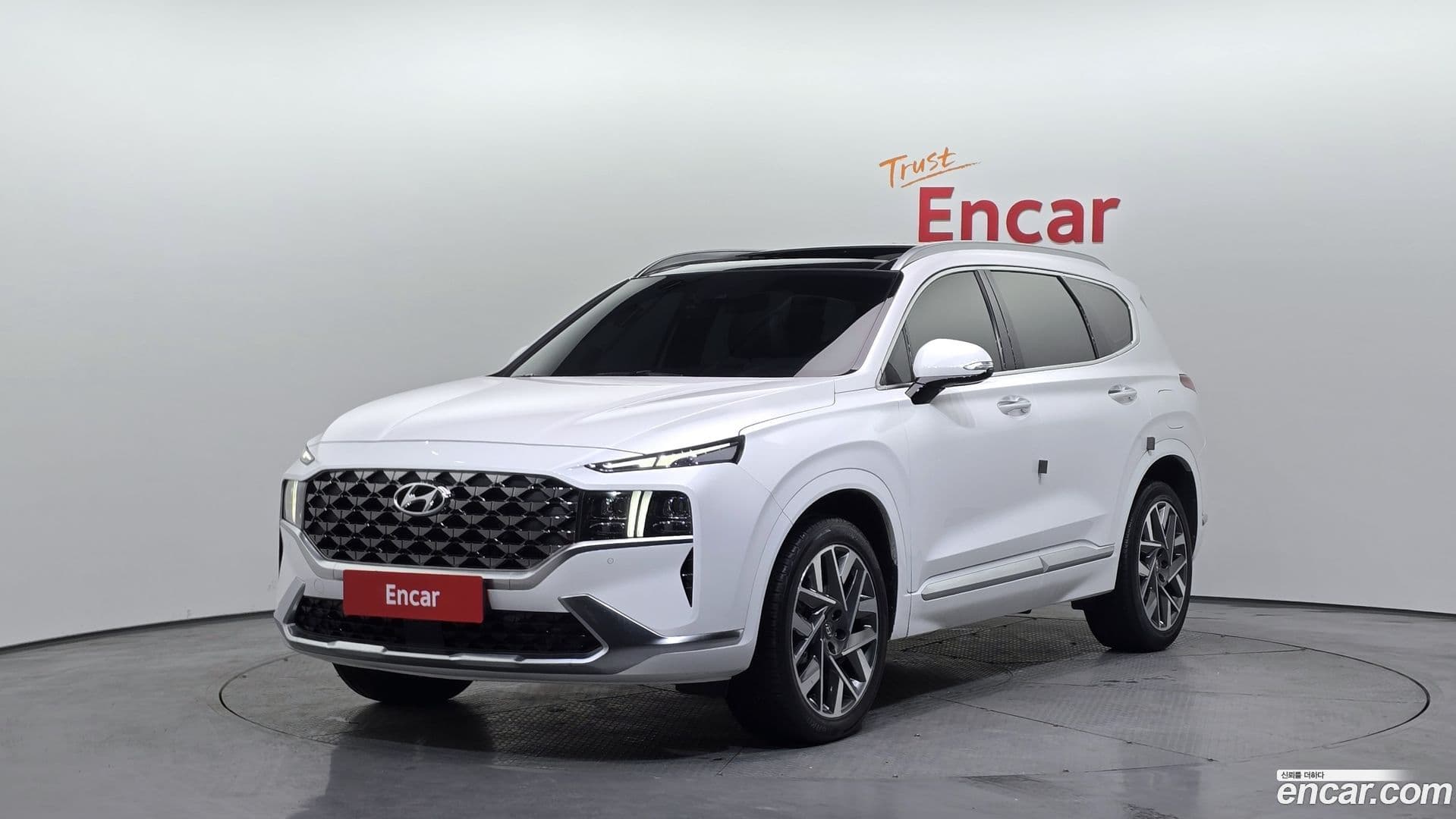 Main__Slider__Photo:Santafe Hyundai 2020.7-0
