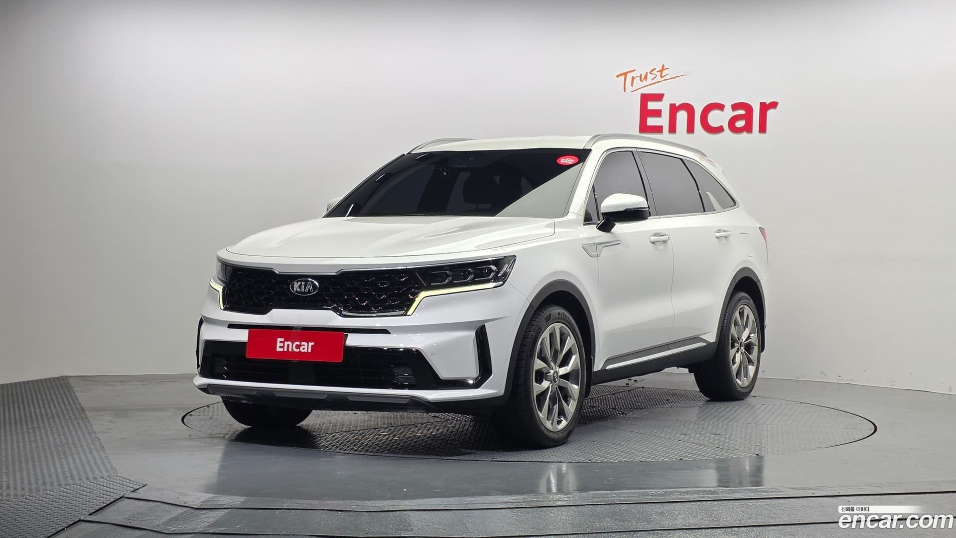 Main__Slider__Photo:Sorento Kia 2020.9-0