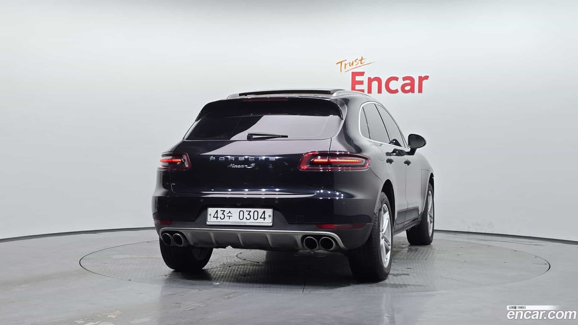 Macan Porsche 2015.4-OUTER-004