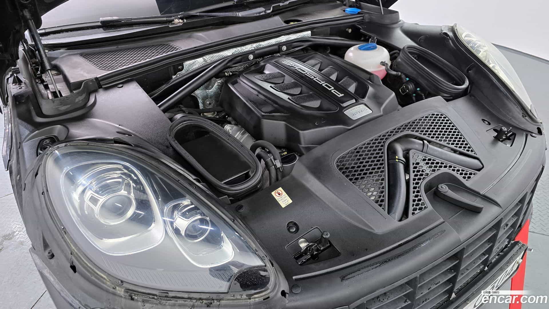 Macan Porsche 2015.4-INNER-006
