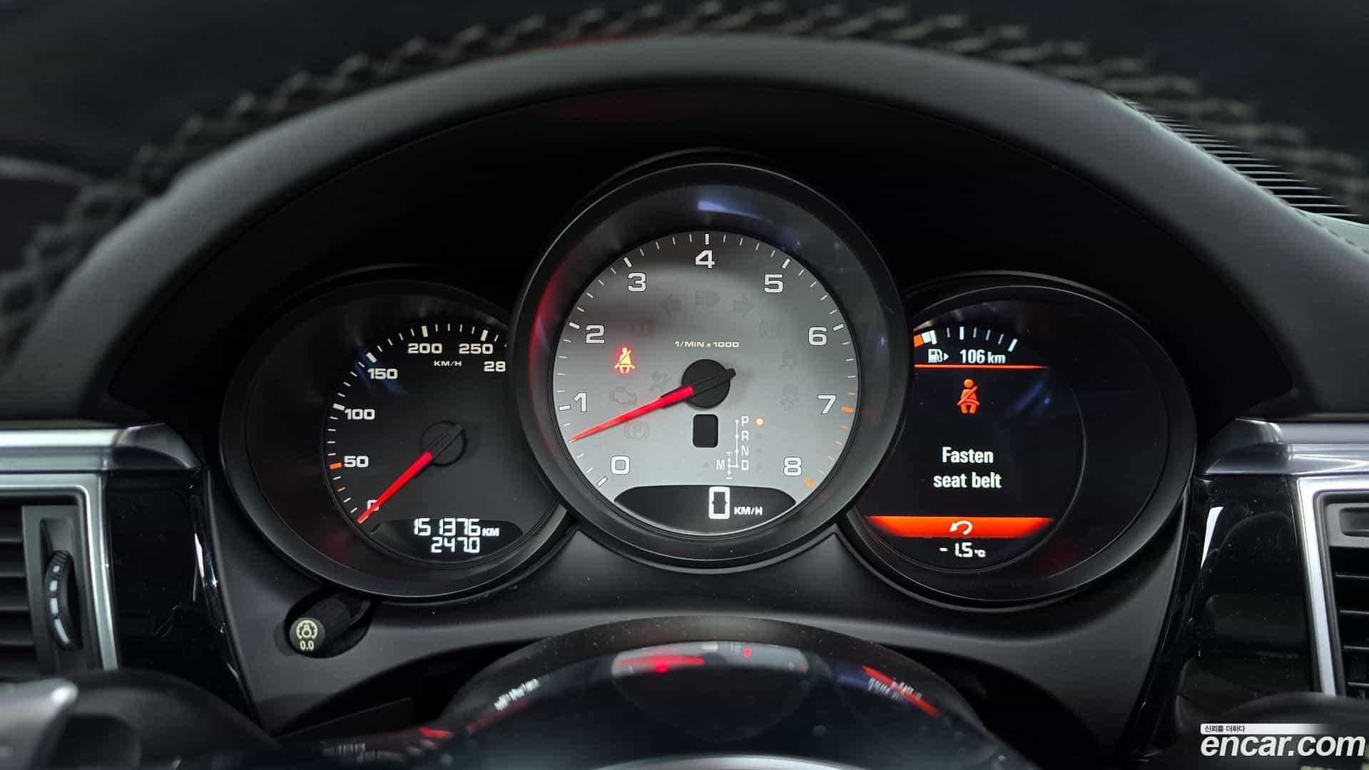 Macan Porsche 2015.4-INNER-008