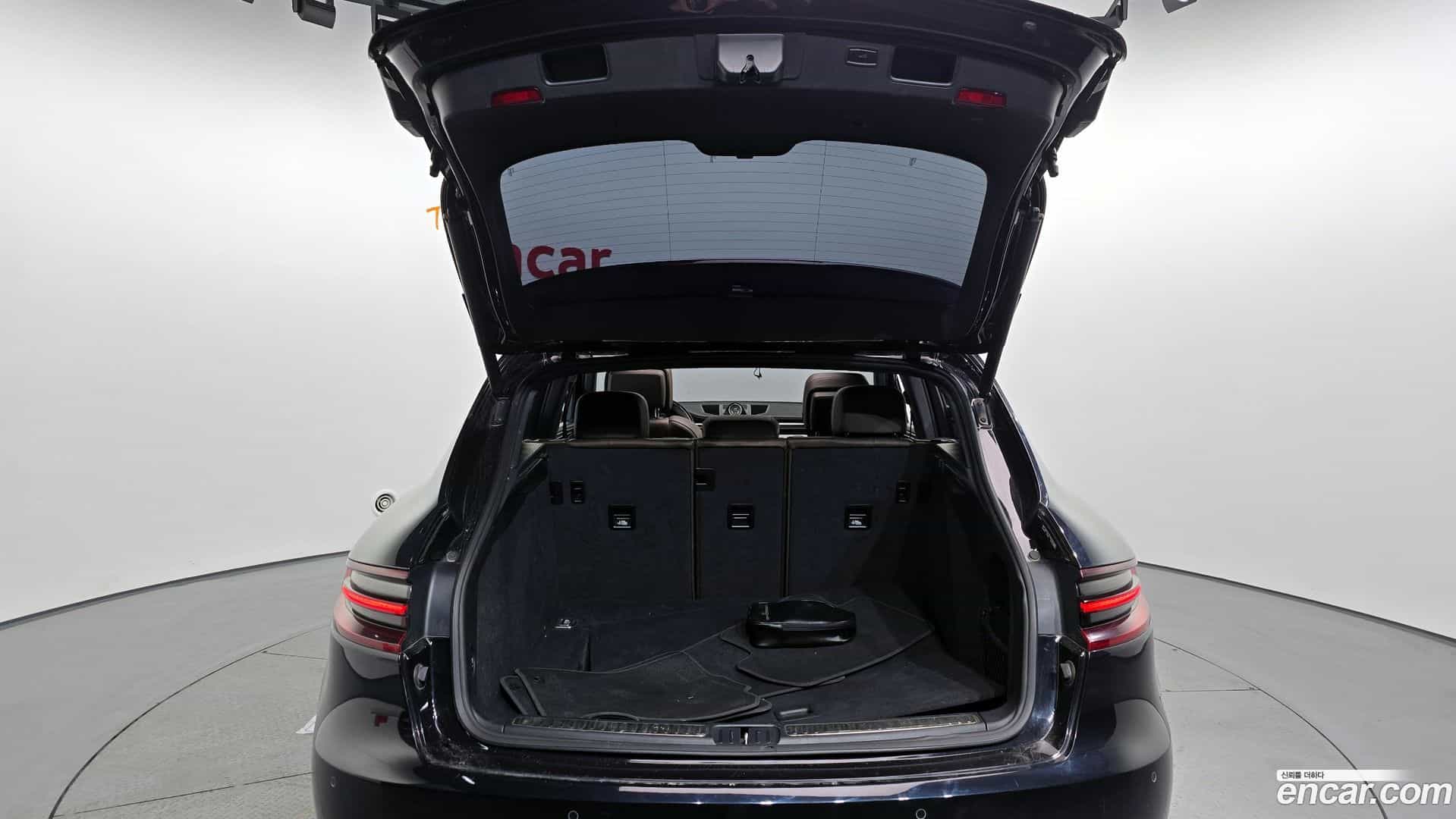 Macan Porsche 2015.4-OPTION-024