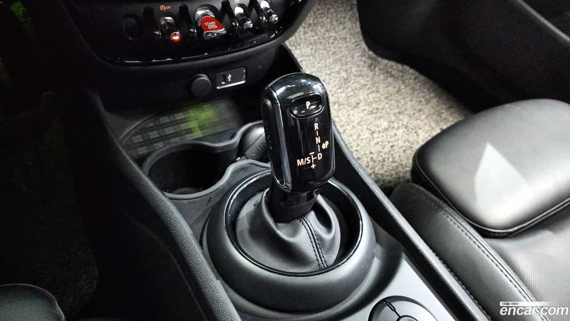 Clubman Mini 2019.5-INNER-009