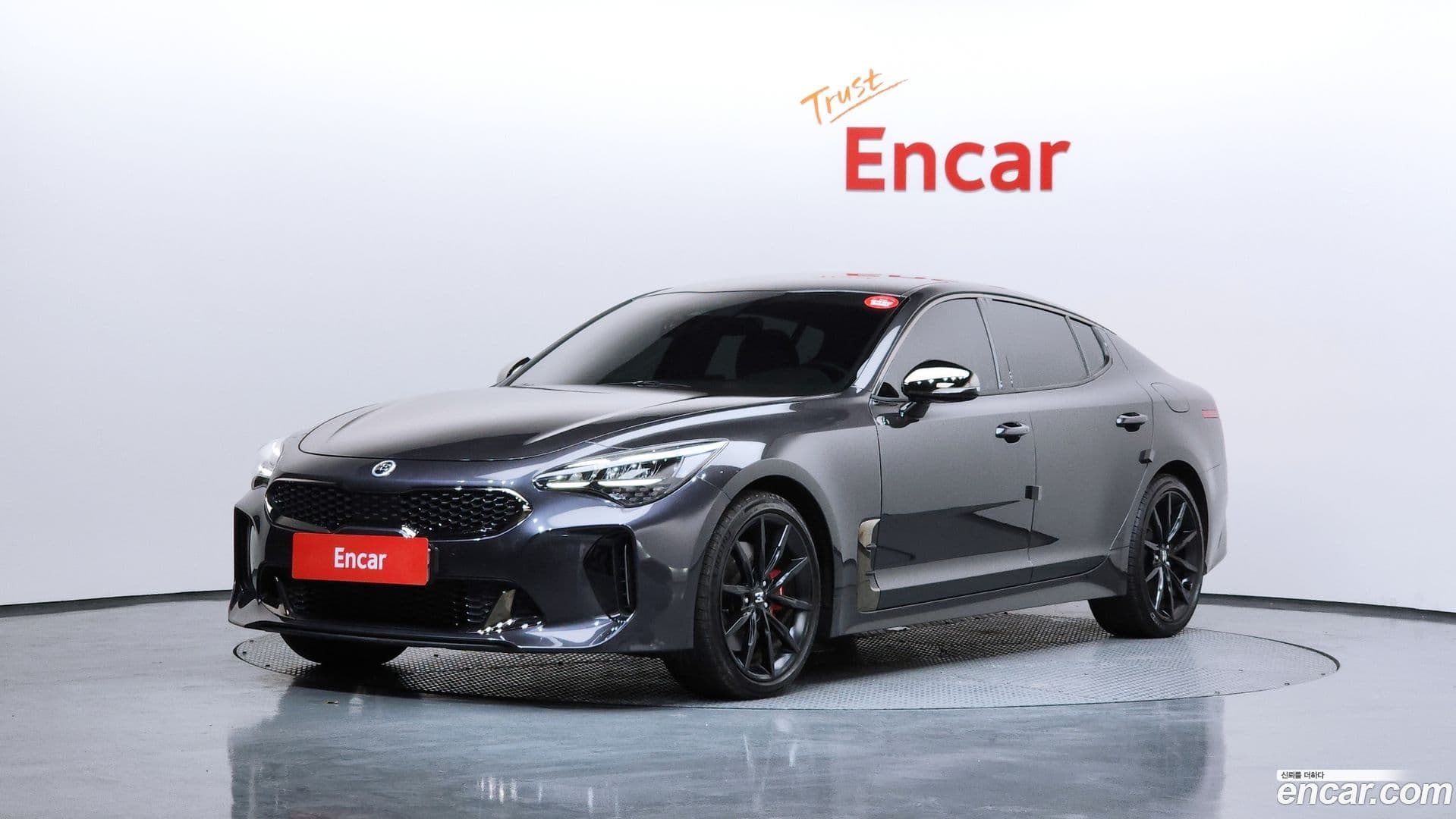 Main__Slider__Photo:Stinger Kia 2021.2-0