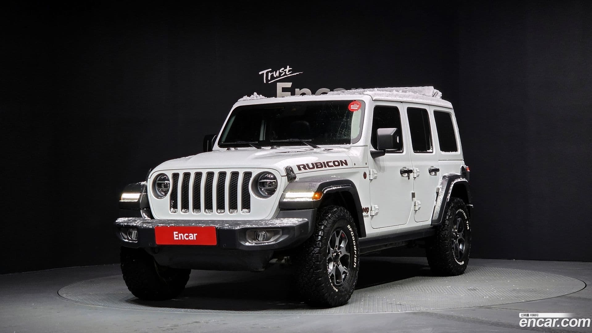 Main__Slider__Photo:Wrangler Jeep 2020.11-0