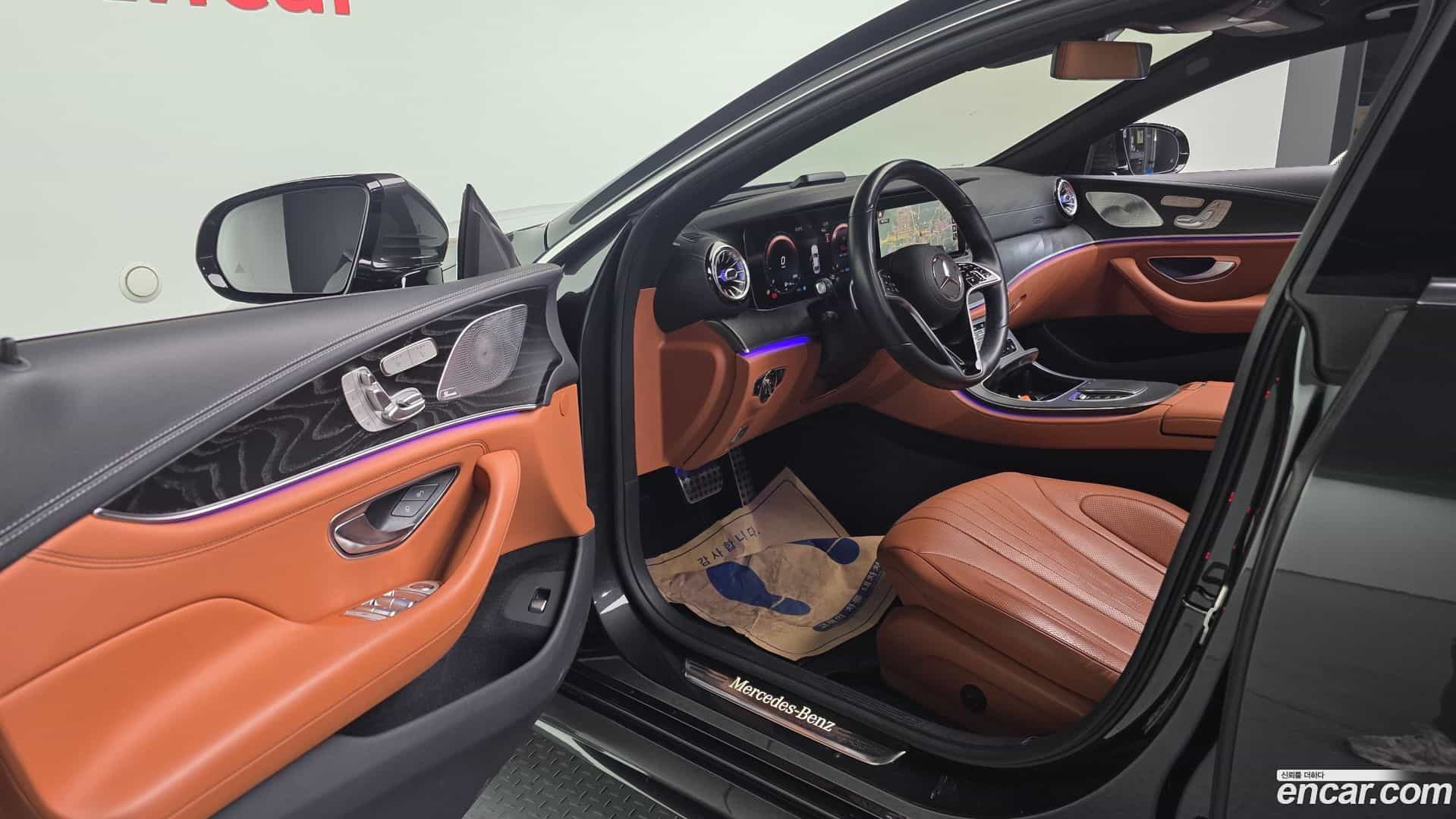 CLS-Class Mercedes-Benz 2022.10-INNER-010