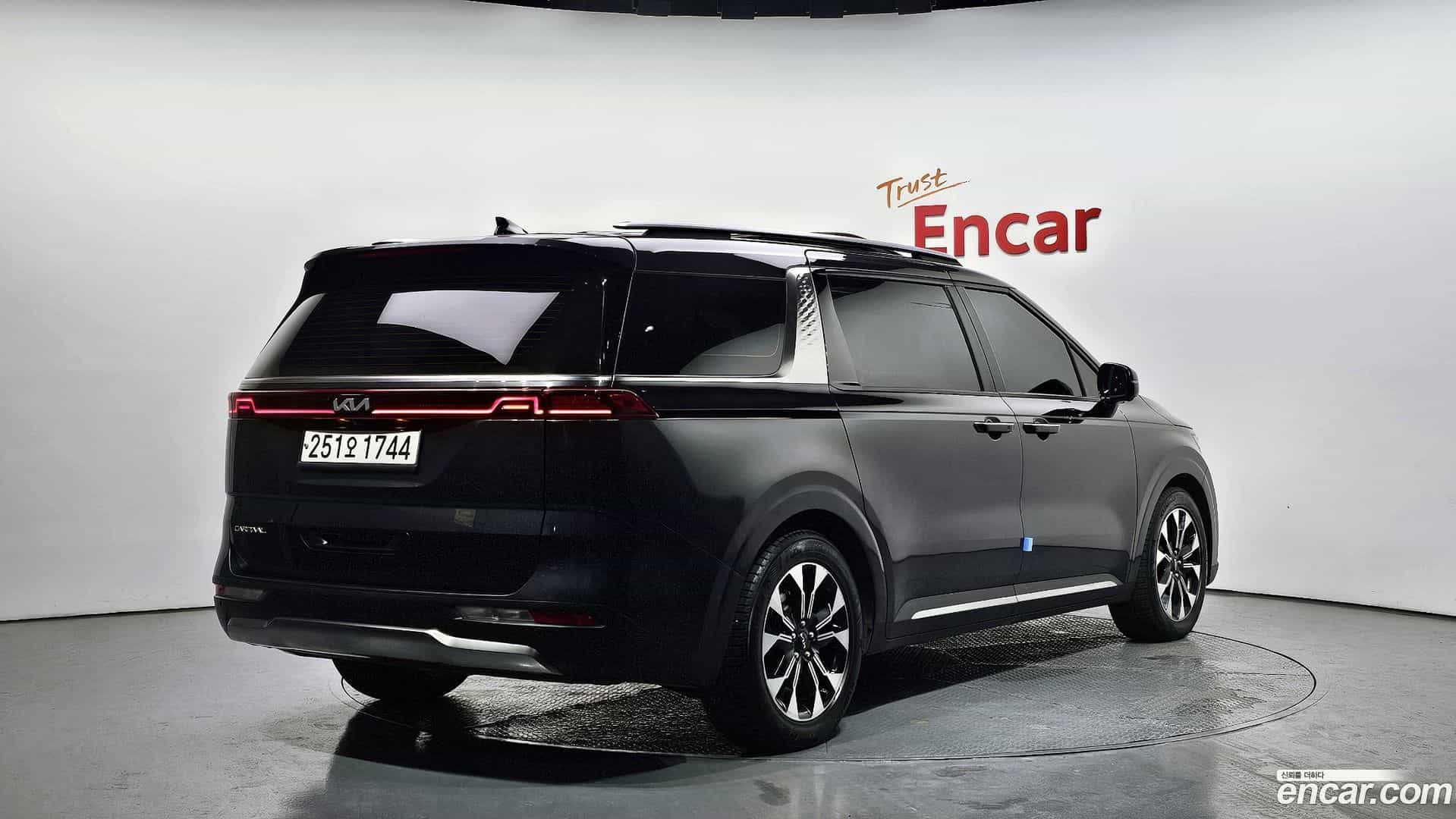 Canival Kia 2022.10-OUTER-002