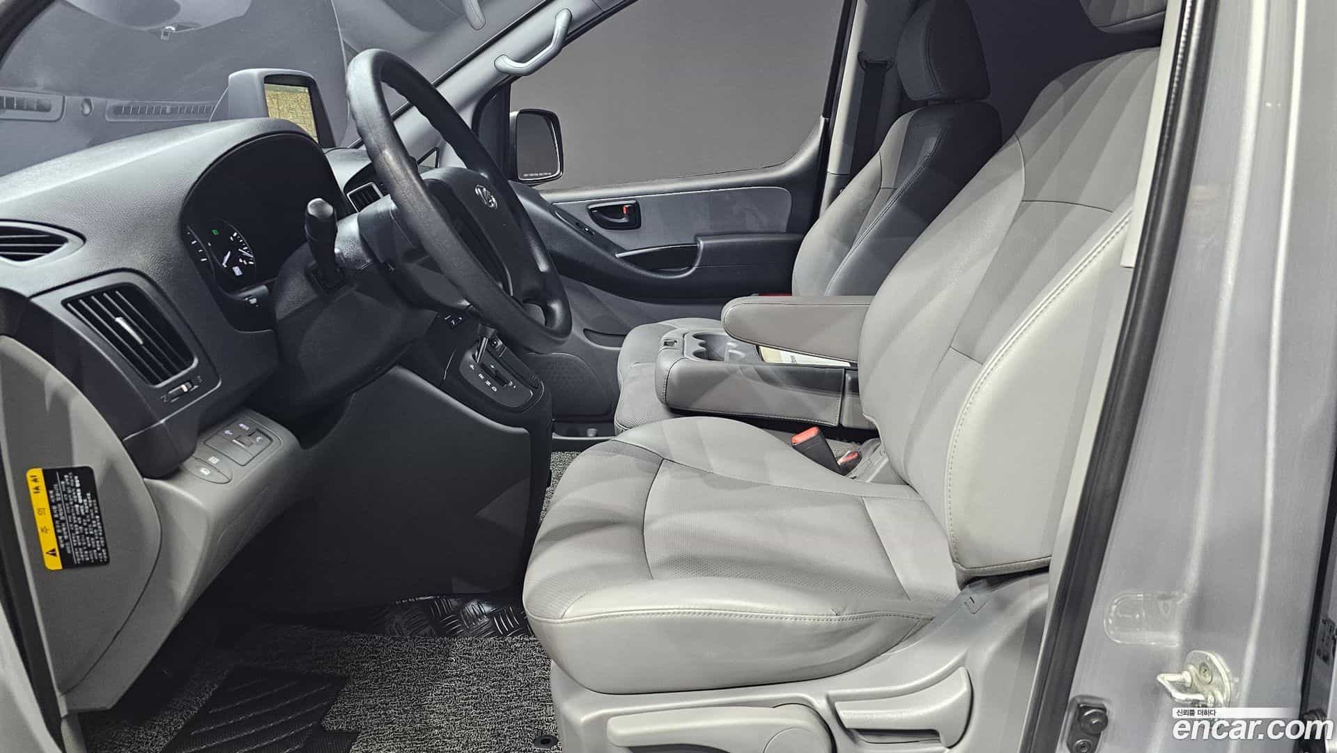 Starex Hyundai 2020.2-OPTION-016