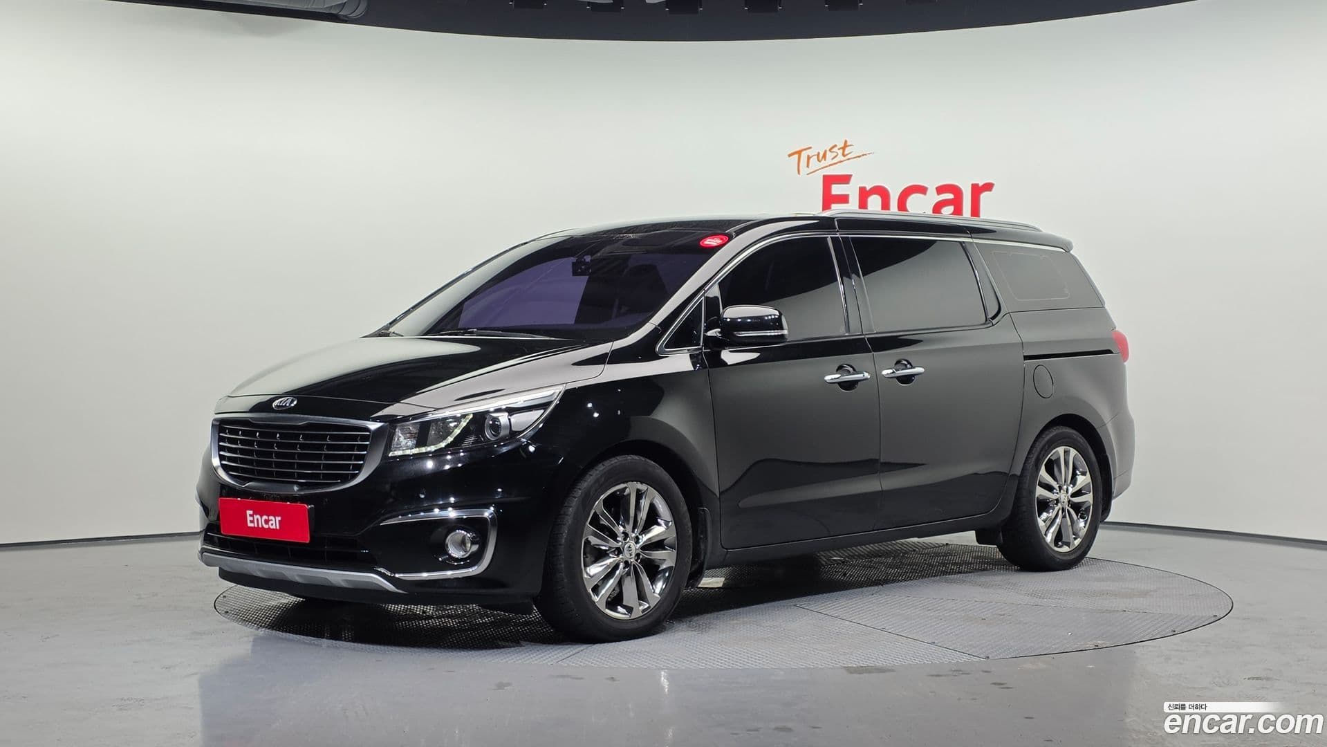 Main__Slider__Photo:Canival Kia 2017.6-0