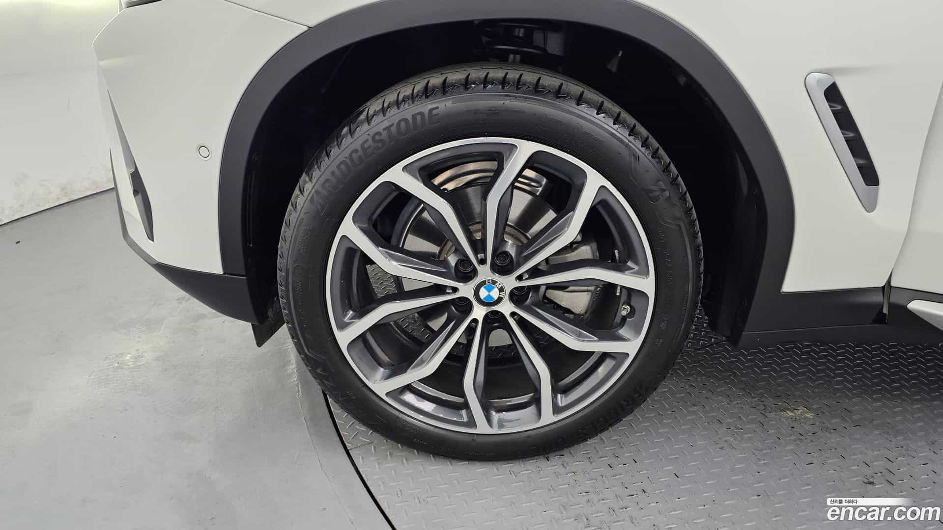 X4 BMW 2025.5-OUTER-005