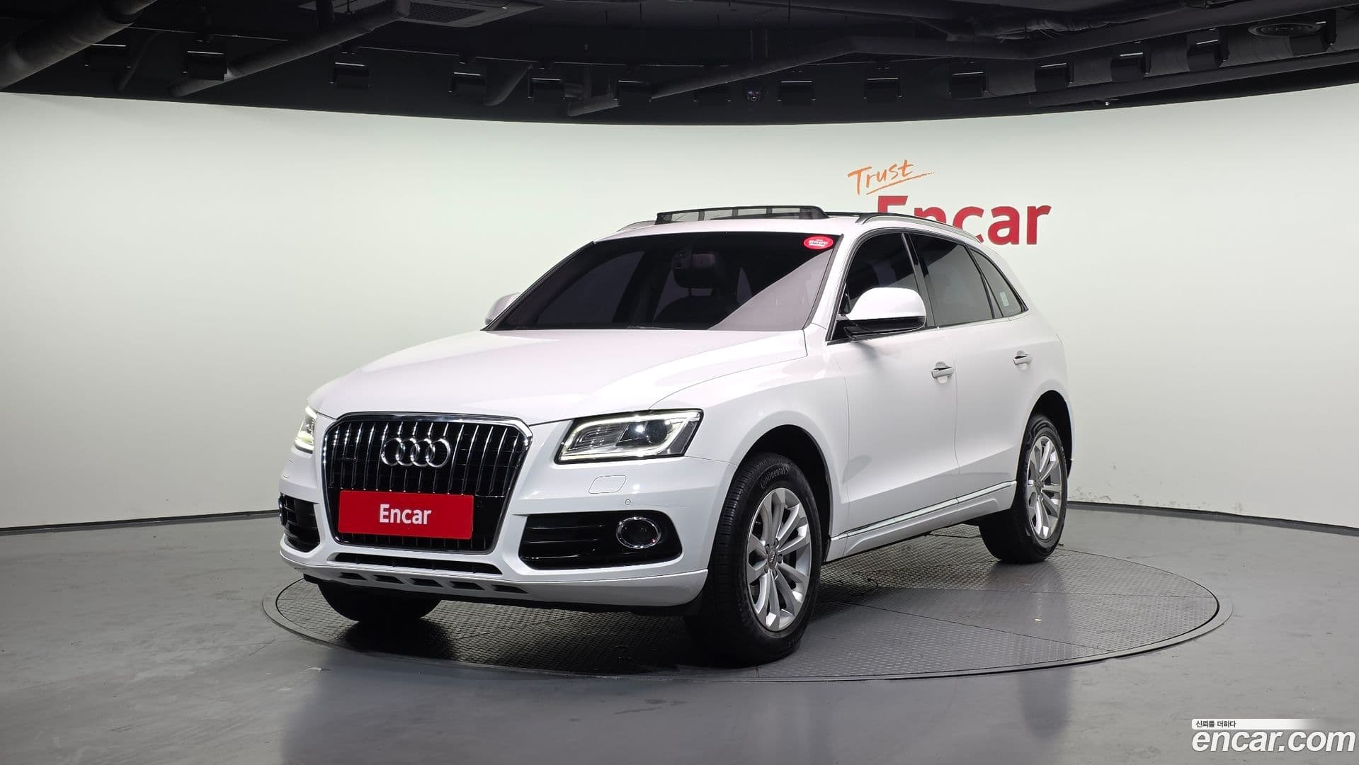 Main__Slider__Photo:Q5 Audi 2015.10-0
