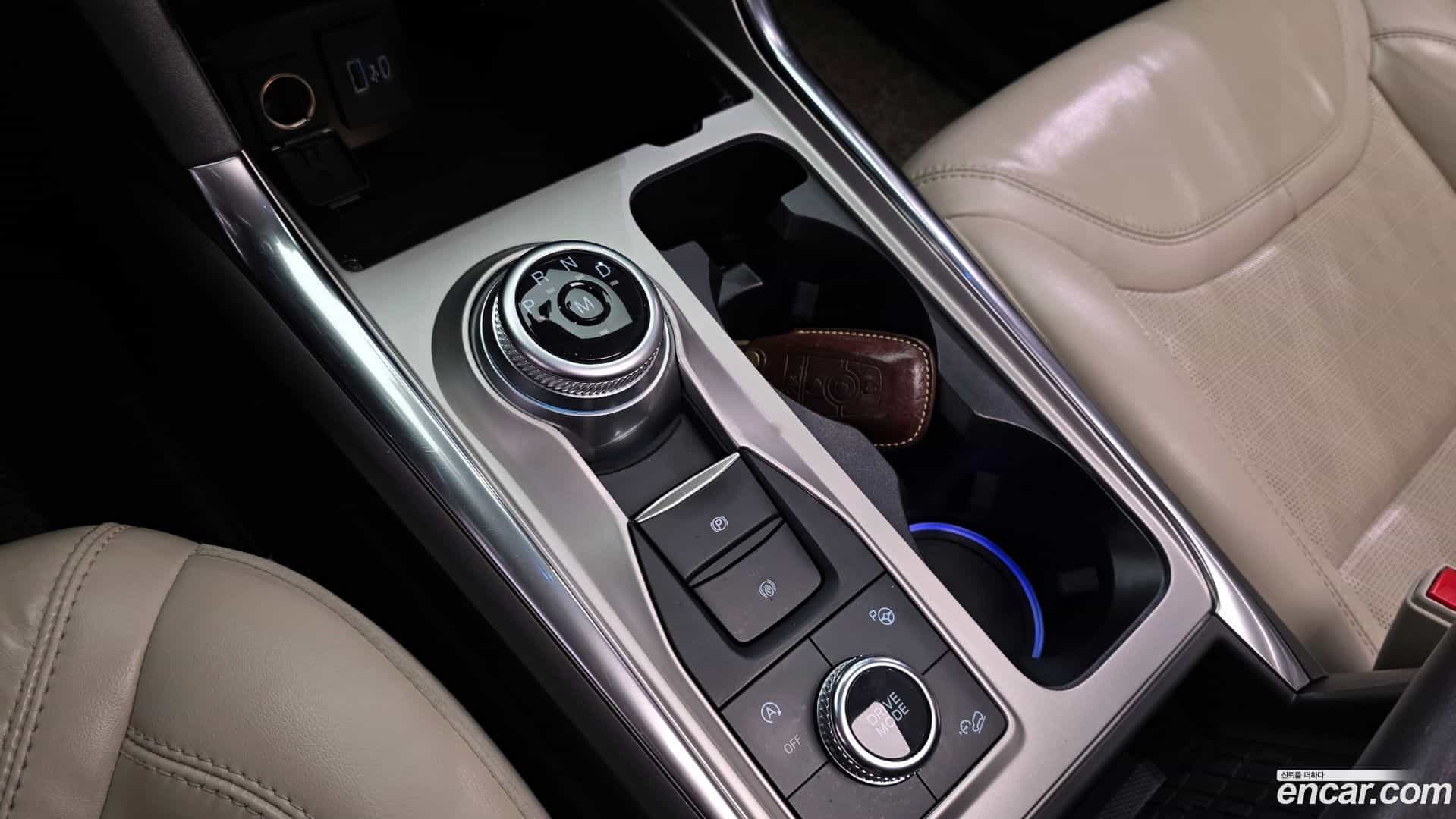 Explorer Ford 2021.11-INNER-009