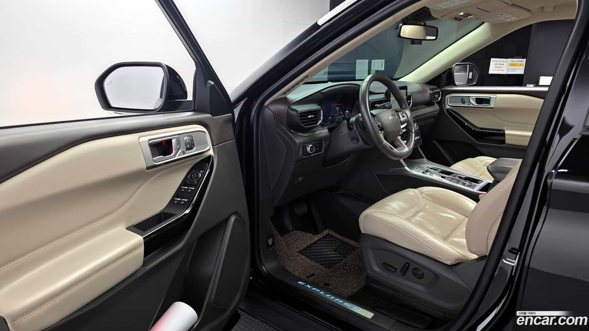 Explorer Ford 2021.11-INNER-010