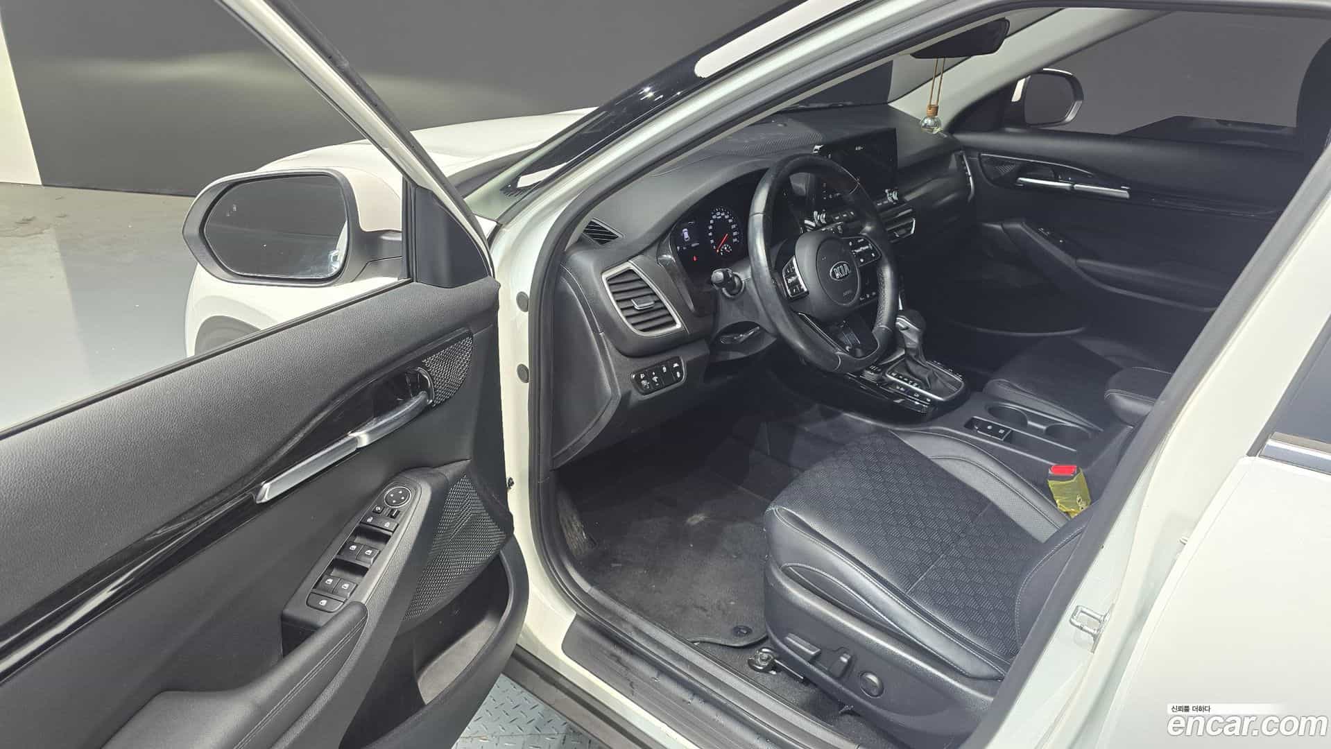 Seltos Kia 2021.6-INNER-010