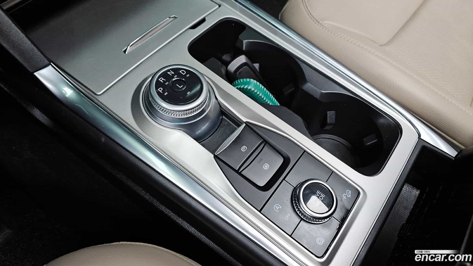 Explorer Ford 2022.11-INNER-009