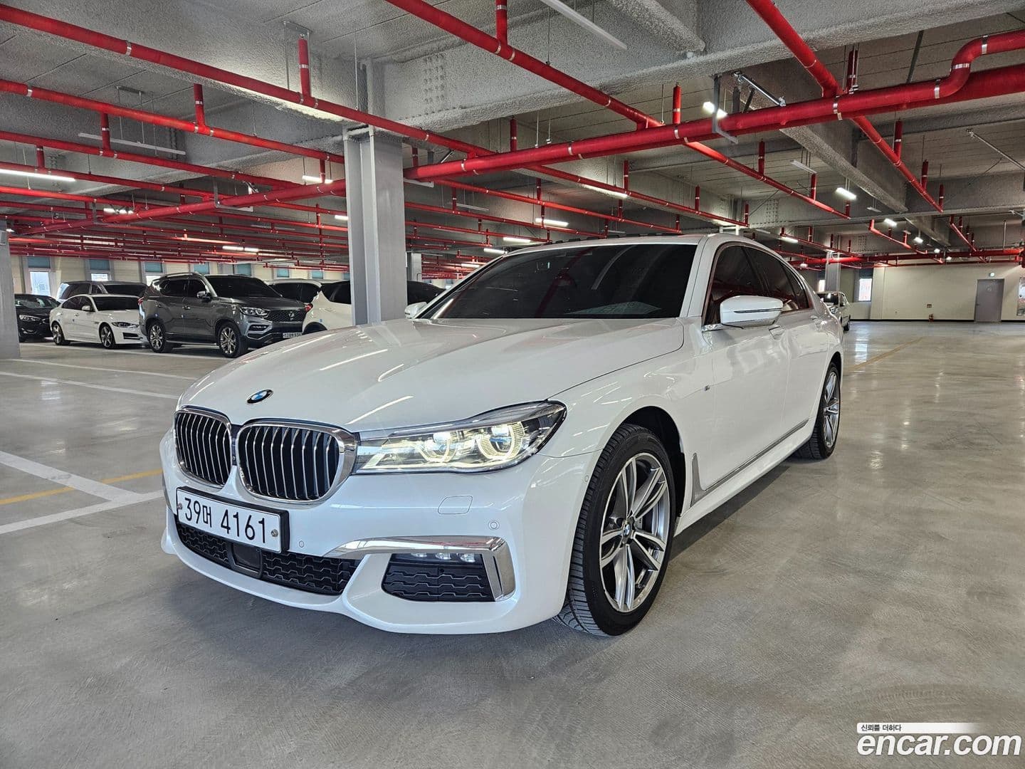 Main__Slider__Photo:7-Series BMW 2018.11-0