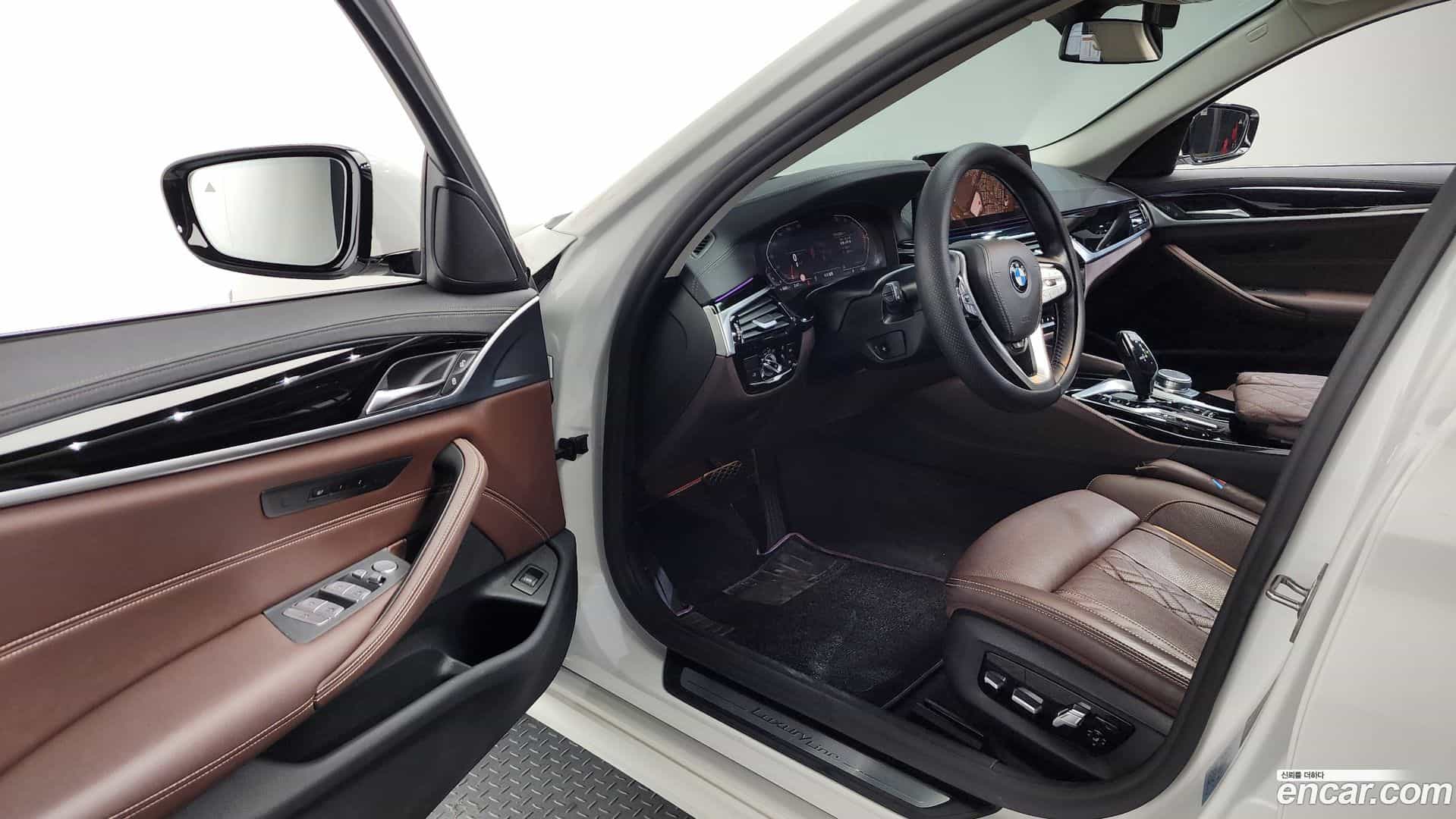 5-Series BMW 2021.3-INNER-010