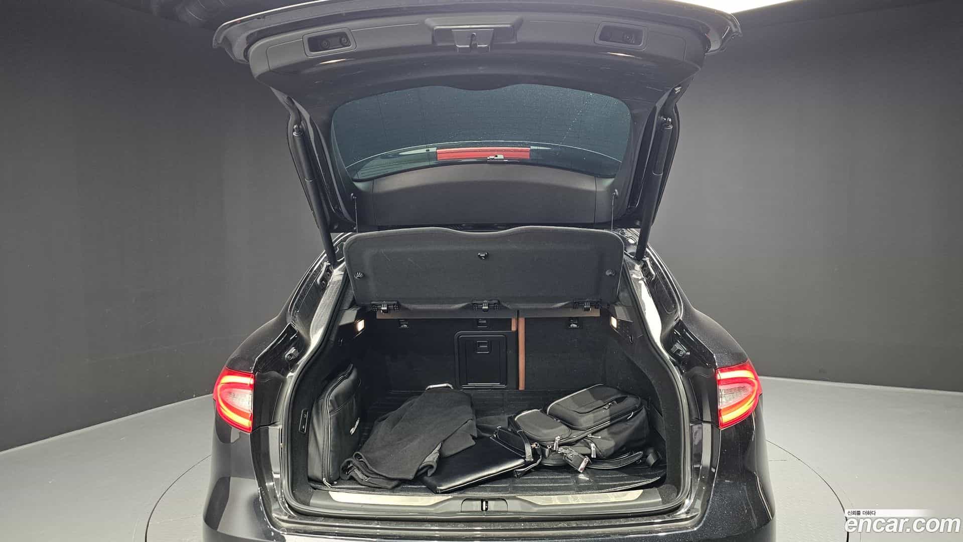 Levante Maserati 2020.2-OPTION-024