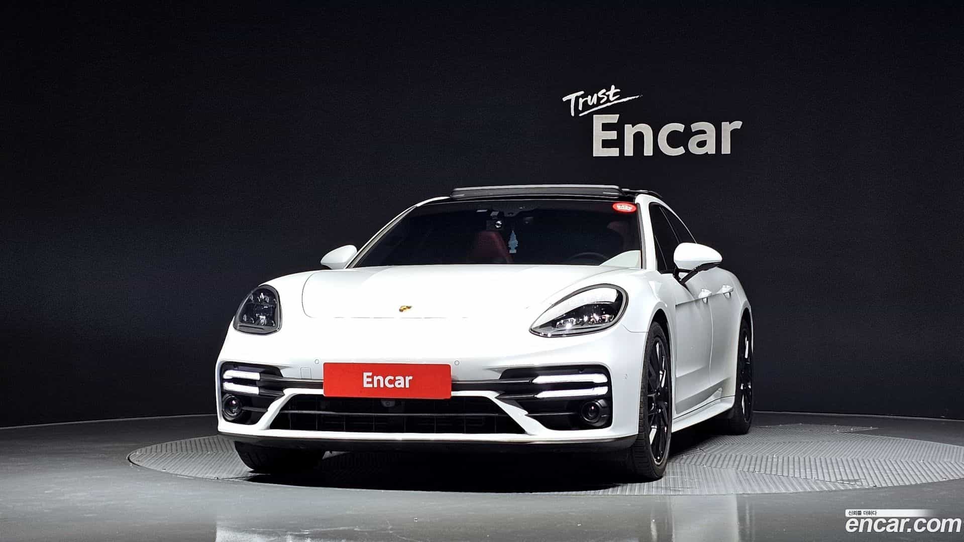 Panamera Porsche 2019.8-OUTER-003